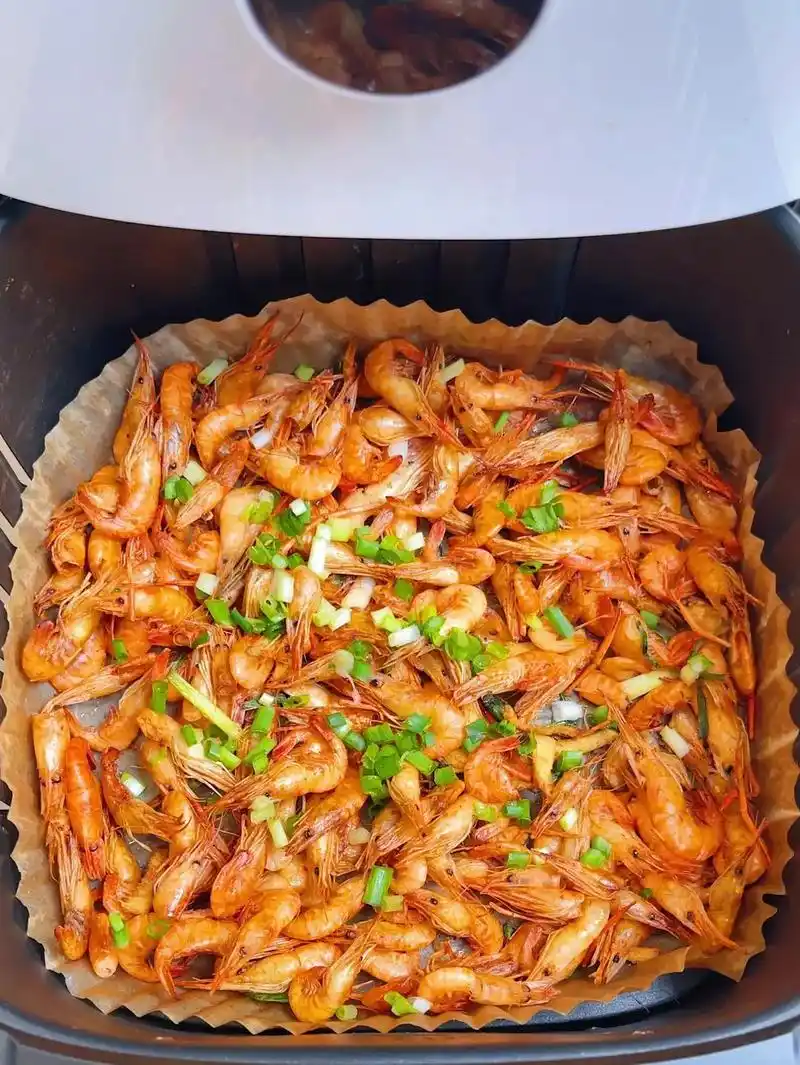 越嚼越香的空气炸锅烤河虾!夏季夜宵必备哦,家里有空气炸锅的 - 抖音