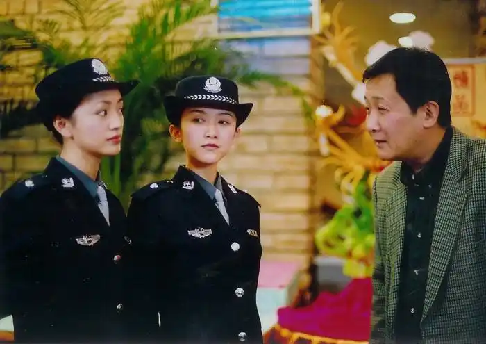 巴士警探剧照二