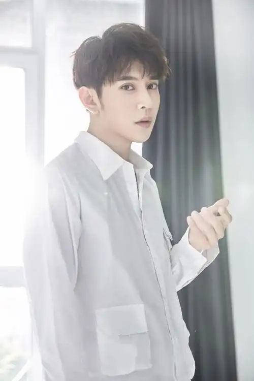 冯建宇我在香港遇见他