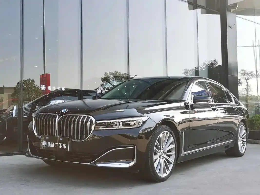 2021款 宝马7系 740li 领先型 豪华套 - 抖音