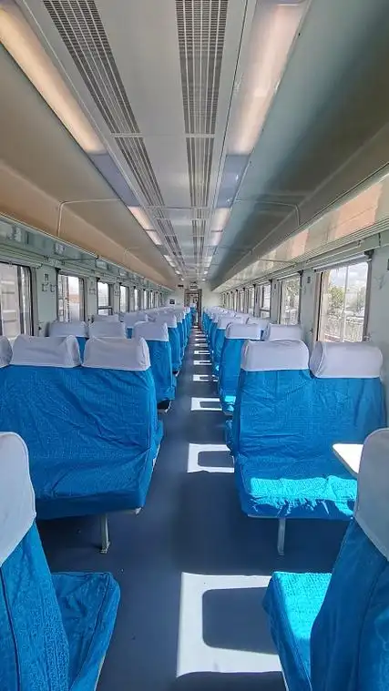 高铁 火车 车厢 列车图片_高铁 火车 车厢 列车高清图片素材库