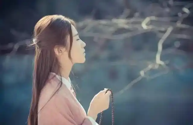 利钝兼收的念佛法门,持四种心念易于成功