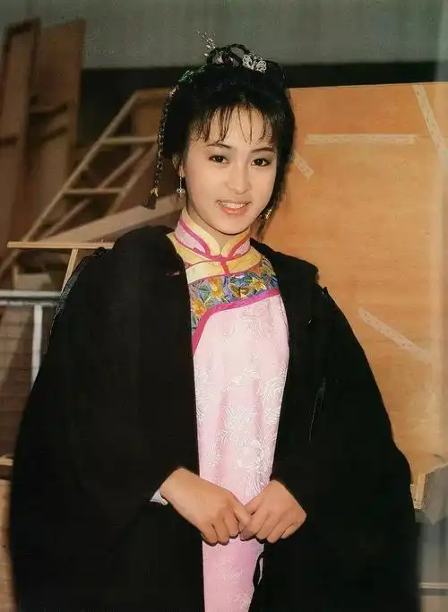 第一古装美人黎美娴息影19年近照曝光曾被梁朝伟抛弃黯淡隐退娱乐圈