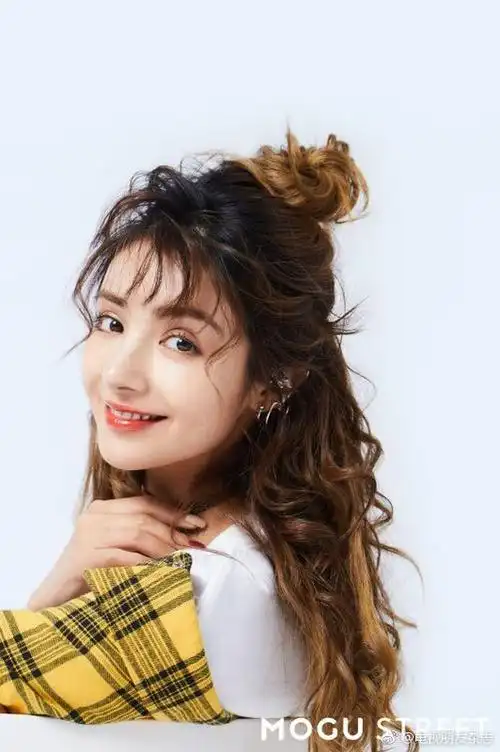 电影功夫联盟1026#在热映的电影《功夫联盟》中,麦迪娜饰演的女主乔