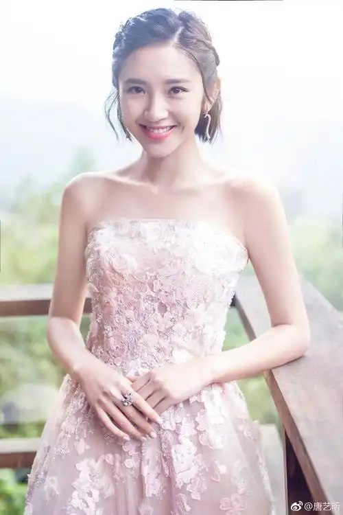 十大酒窝美女 甜美动人 最后一位出乎意料却又得到公认