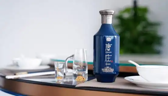 作为"酱酒新势力"的唐庄酒业,在不断坚持古法酿造传承和现代科技融合