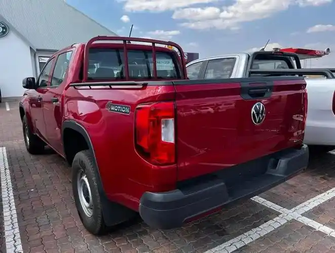 全新大众amarok皮卡实车曝光,外观很粗犷,多种风格可选择