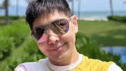 林志颖晒自拍照说自己好像胖了 明显发福