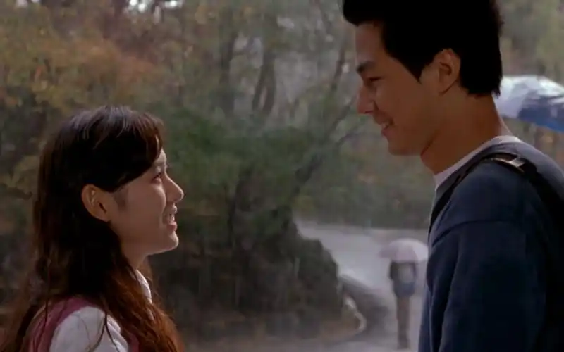 假如爱有天意我也不是唯一有伞还被淋湿的人啊