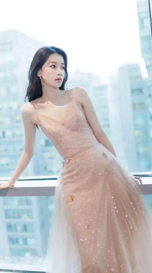 孙怡离婚后恢复单身的她美艳依旧宛如18岁的小姑娘