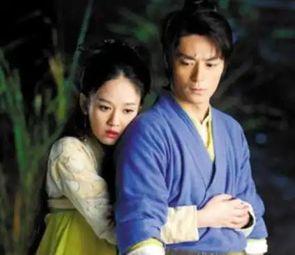 2013年,和陈乔恩合作的《笑傲江湖》,二人因此开展一段恋情,但由于