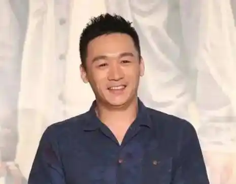 他是黄渤的伯乐,为母筹手术费进入娱乐圈,40岁锒铛入狱_高虎_事业