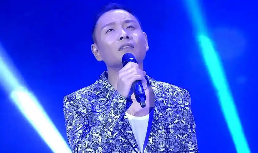 等单曲,以及《初恋的姑娘》,《惦记》,《人生路》等专辑