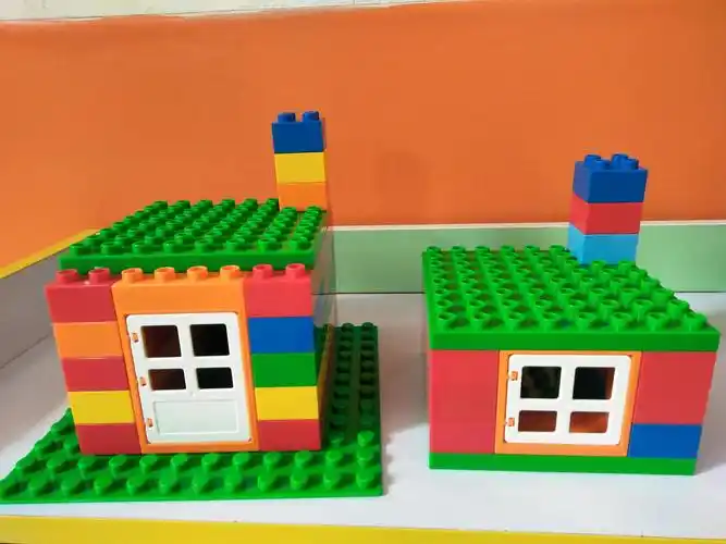 童乐小二班～乐高课～《盖房子》