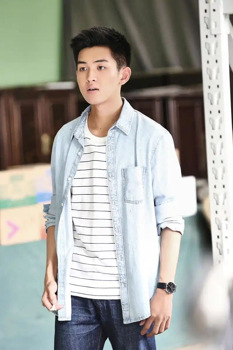 范津玮创业时代化身黑客神助攻演技自然实力圈粉