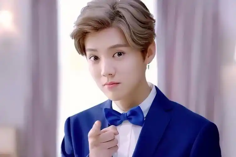 顶流鹿晗回国风光不再,多次被爆丑闻,现连导演都忍不住甩锅