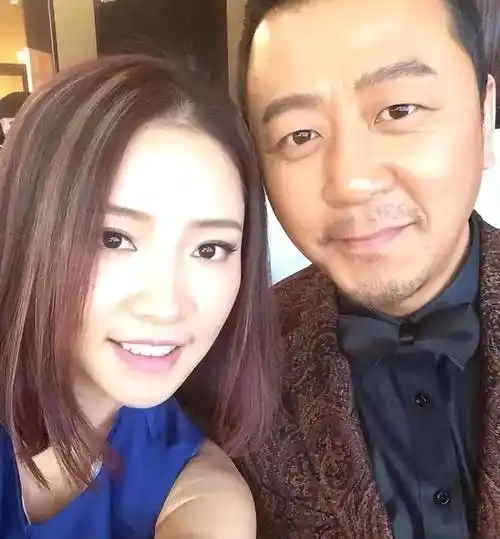 郭涛:娶小15岁娇妻,儿女双全事业有成,一本书毁掉"好丈夫"滤镜_父母