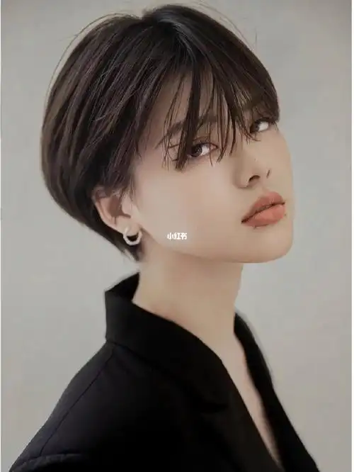 显气质免打理中短发型最流行女士短发