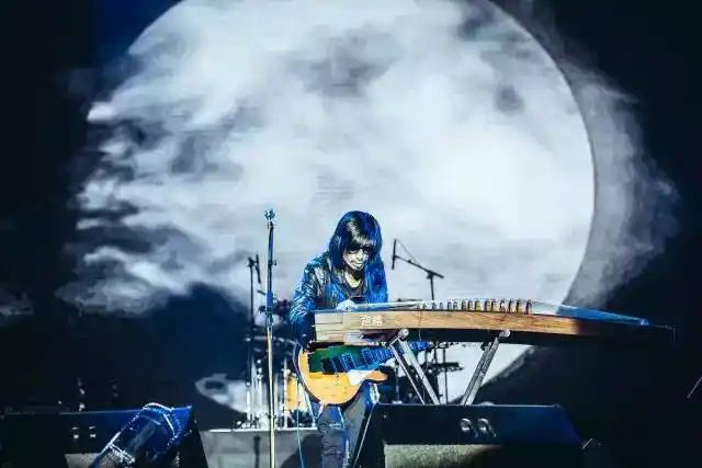 谢天笑:如果不是音乐,我要么进监狱,要么是个黑社会