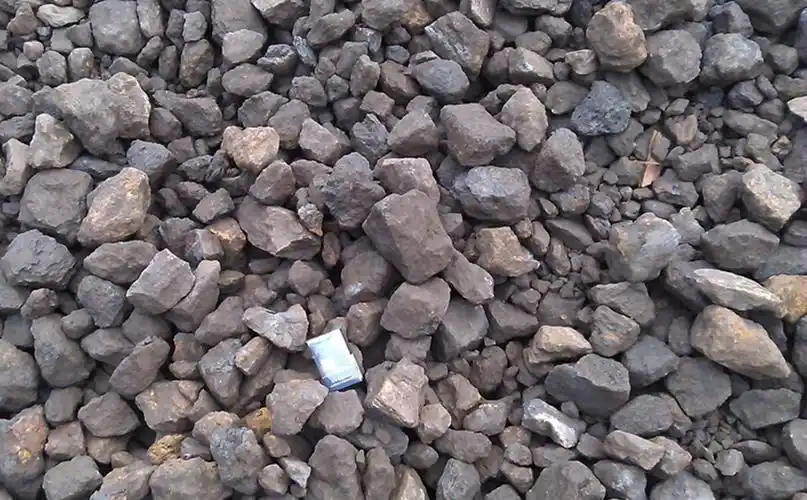 该矿床由1个单一完整矿体构成,碳酸锰矿石资源量高达7166.