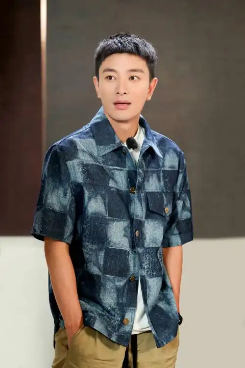 海报星图#贾乃亮超话《极限挑战》第八季今日官宣图91观众的笑料