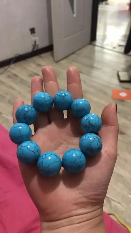 想问一下这串蓝松石的价值