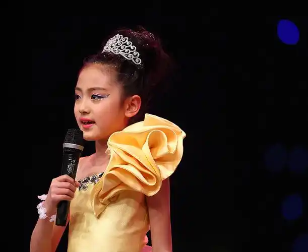 2015少儿春晚小主持人