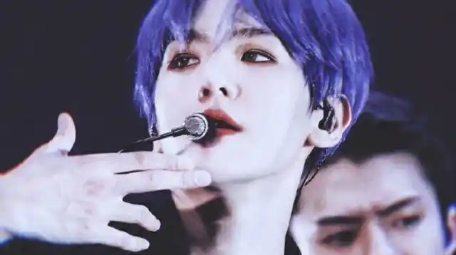 " 边伯贤这才抬头看了田柾国,他看着面前的田柾国,不自主的狂笑起来.