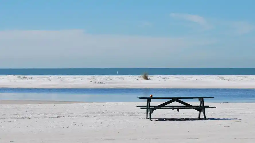 唯美的天际线风景高清宽屏桌面壁纸