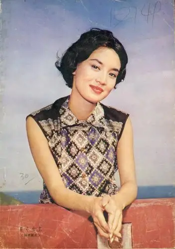 出演的第一部电影为《玉女怀春》,但此作品未公开上映过.