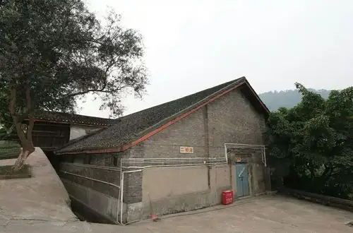 老粮库,酿酒原料需要存放一年自然晾干