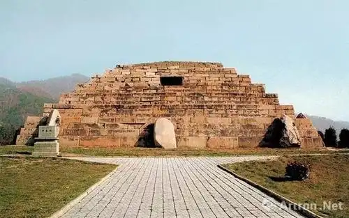 古国的灵光 集安高句丽王陵的出土文物