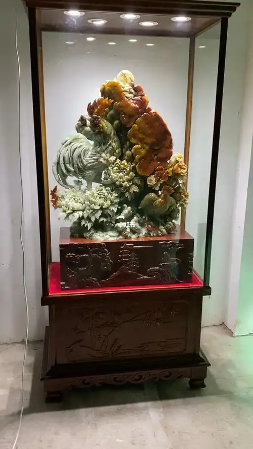 天然玉石摆件手工雕刻红色鸿运当头大吉大利