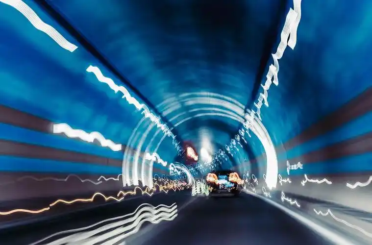 时空隧道赛博朋克