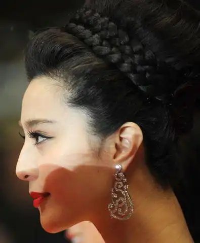 蒋雯丽的侧脸依旧高贵 范冰冰胜在美艳,正面绝对是拍片的最佳首选,就