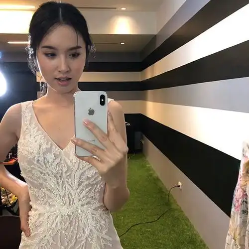 泰国最美变性人poy近日回到老家布吉过九皇斋节多图