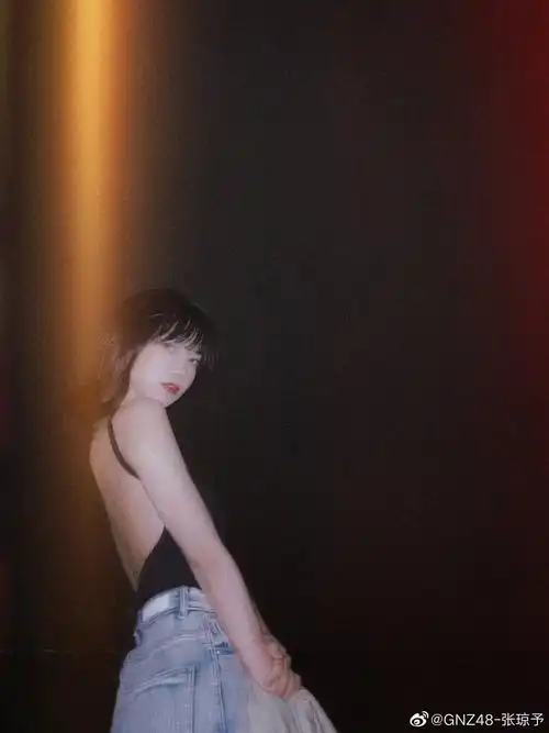 漂亮的背部线条