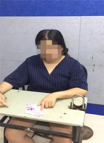 女子 通讯员  陈嘉欣 摄 (通讯员 李抒阳 陈嘉欣)6月24日晚,黄石市