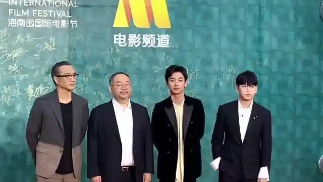 黄觉张一白彭昱畅张宥浩参加活动,团队颜值果真绝了,在娱乐圈都有演技