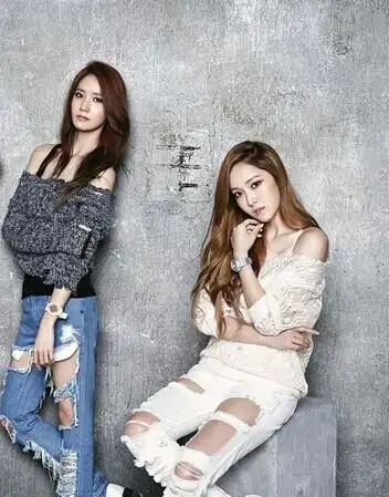 林允儿郑秀妍机场照 喜欢毛毛得顺便收藏下