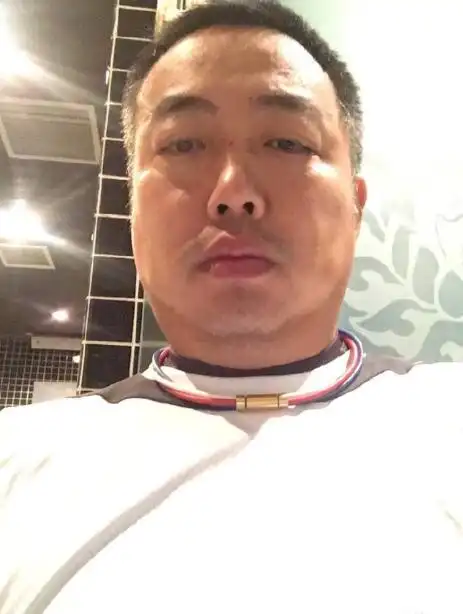 自拍让刘国梁的双下巴暴露了