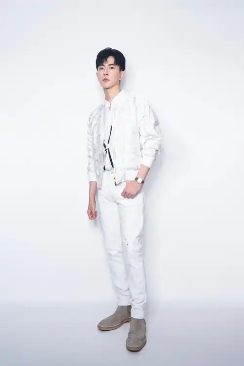 厕拍大师美女多多图片