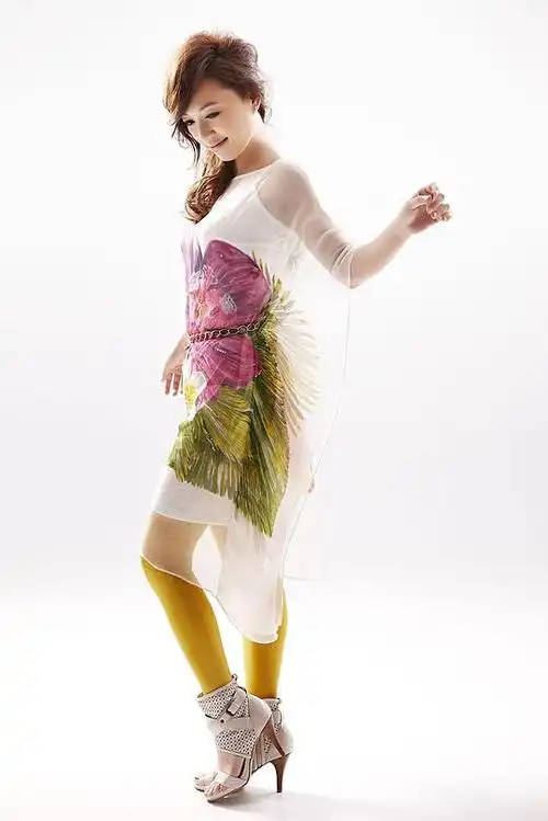 秀兰玛雅 showlen maya的图片