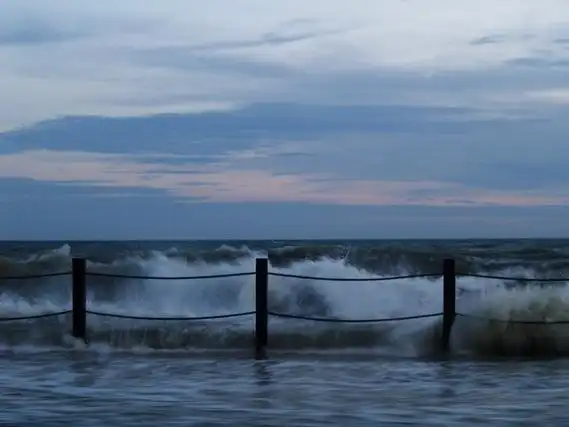 wf4h">涨潮是一种 a target="_blank" href="/item/自然现象/7473030"