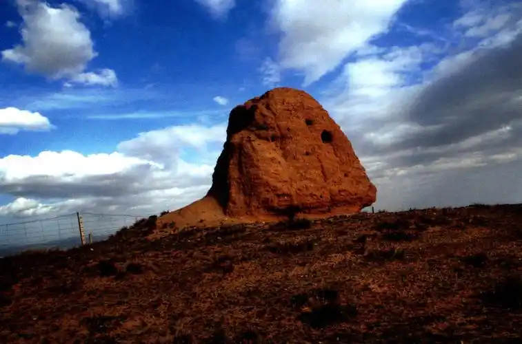 长山边屲墩烽火台遗址