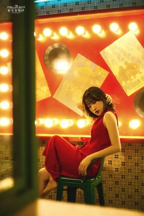 复古港风奶茶店