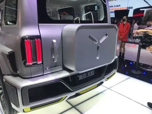 坦克300赛博朋克版太帅了每个细节都那么犀利