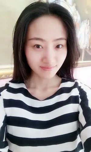 我,一个活力四射的90后 我,一个普通的都市女孩 我,一个喜欢跳舞的