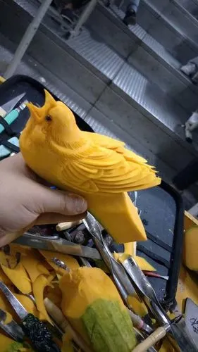 食品雕刻大师教你南瓜雕刻小鸟