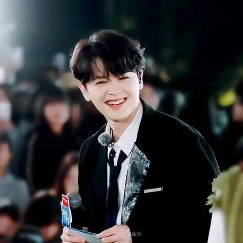 大学生#是很会主持又很可爱的尤mc短暂逃离烦闷的人生-尤长靖@尤长靖